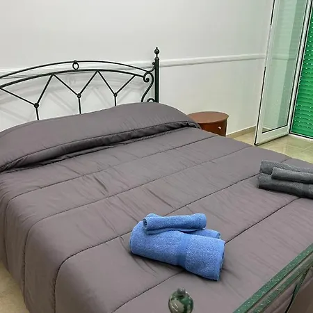 Roomors Of - Sea View