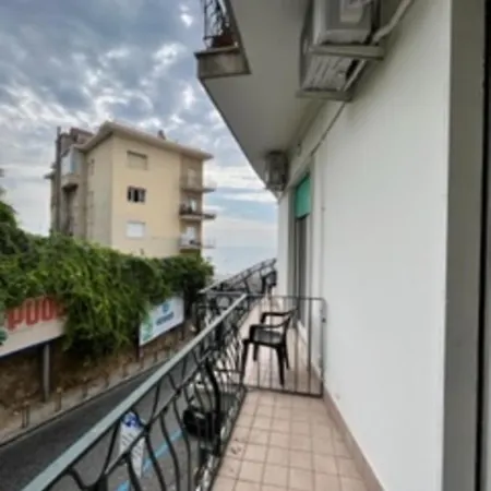 Roomors Of - Sea View *